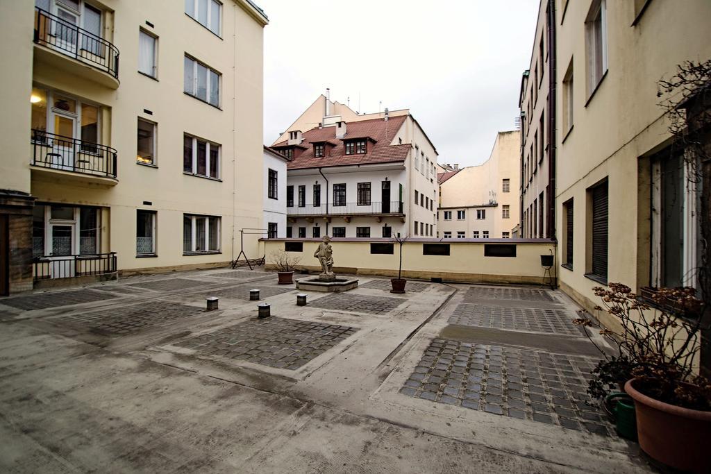 Champaigne Studio Not Just For Two Прага Екстериор снимка